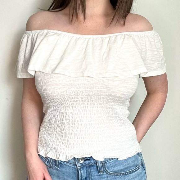 Royalty Off the shoulder smocked ruffle top white size medium - Picture 1 of 10